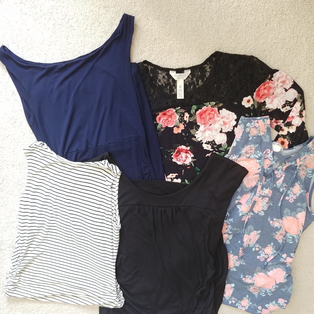 Women's maternity dress lot